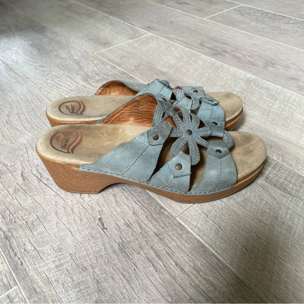 Dansko Serena Teal Leather Flower Sandals 40 $120